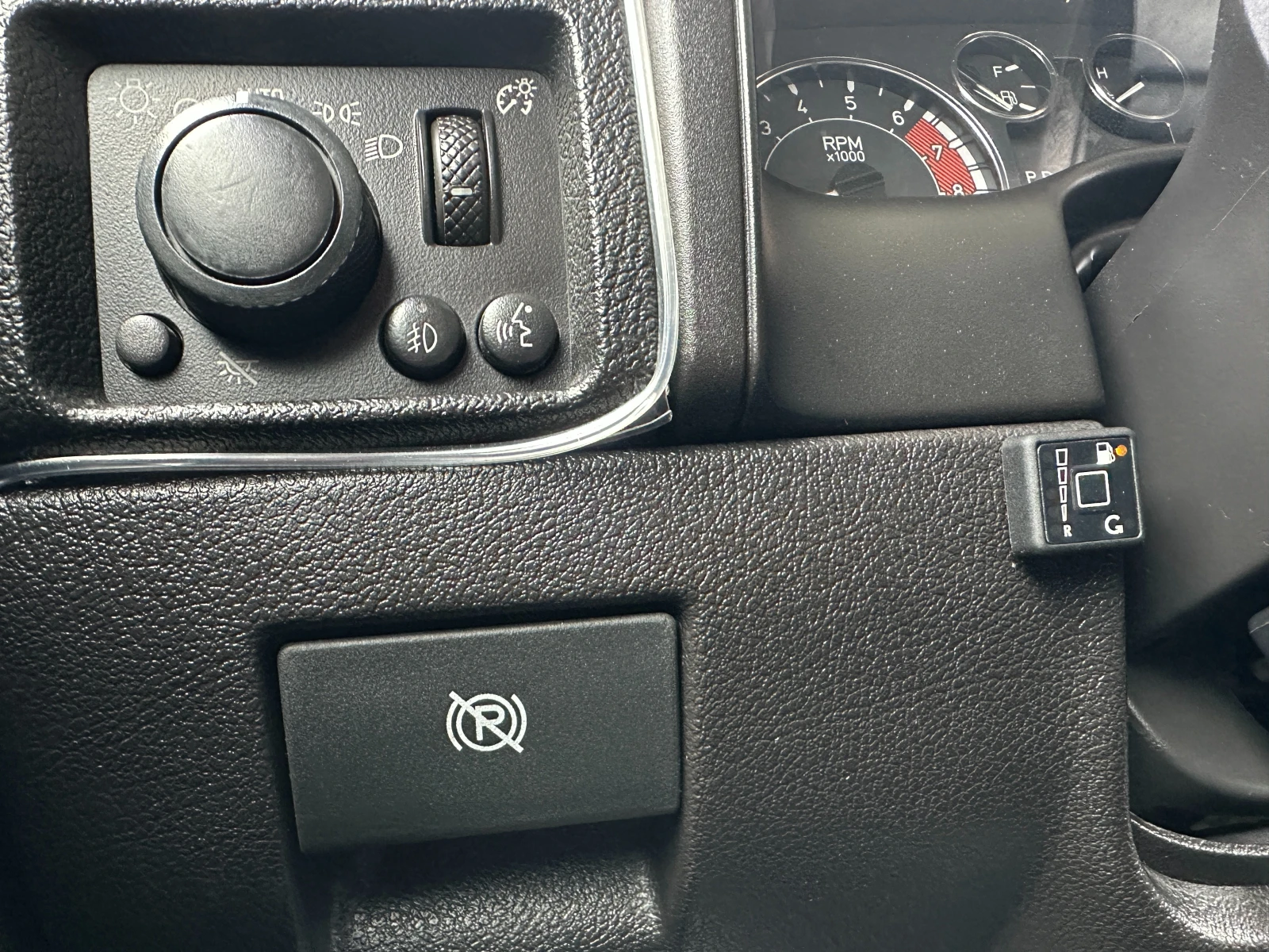 Hummer H3, снимка 14 - Автомобили и джипове - 53922576