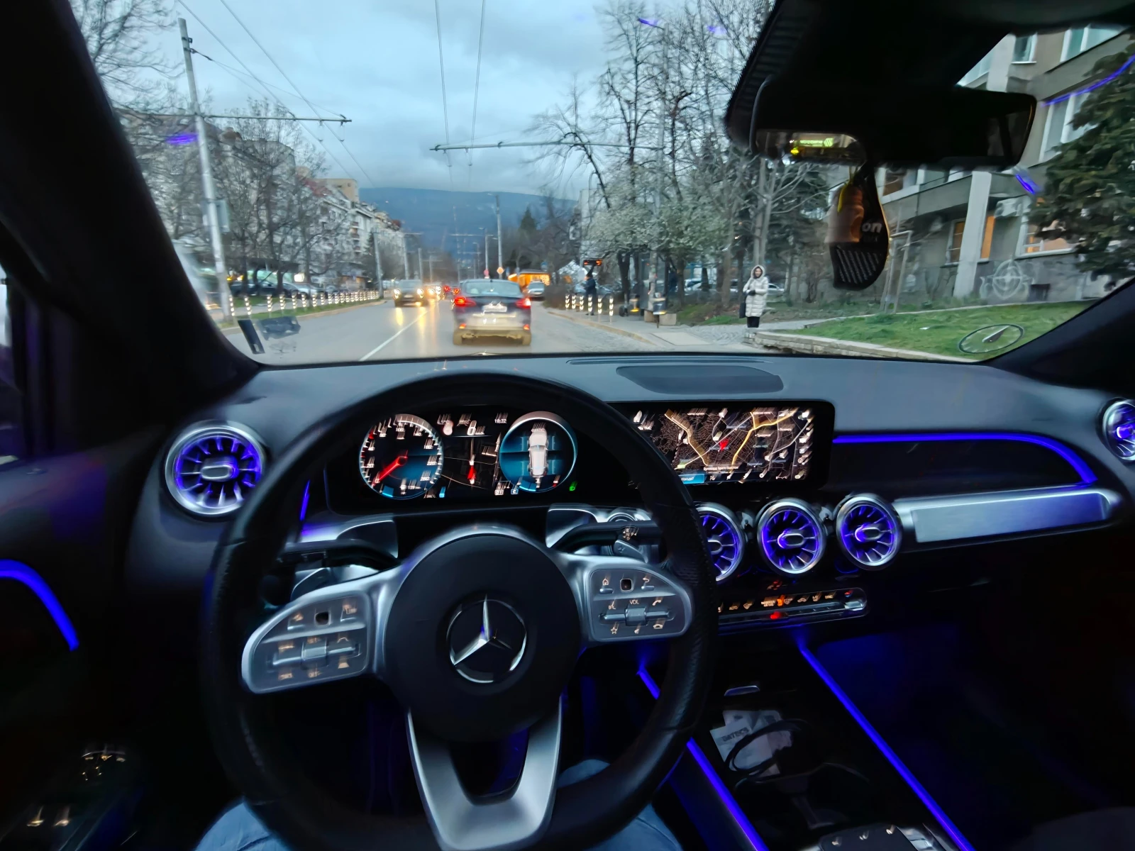 Mercedes-Benz GLC 250 GLB 250 бензин 4matic/AMG Premium PlusЕвропейски, снимка 4 - Автомобили и джипове - 54241833