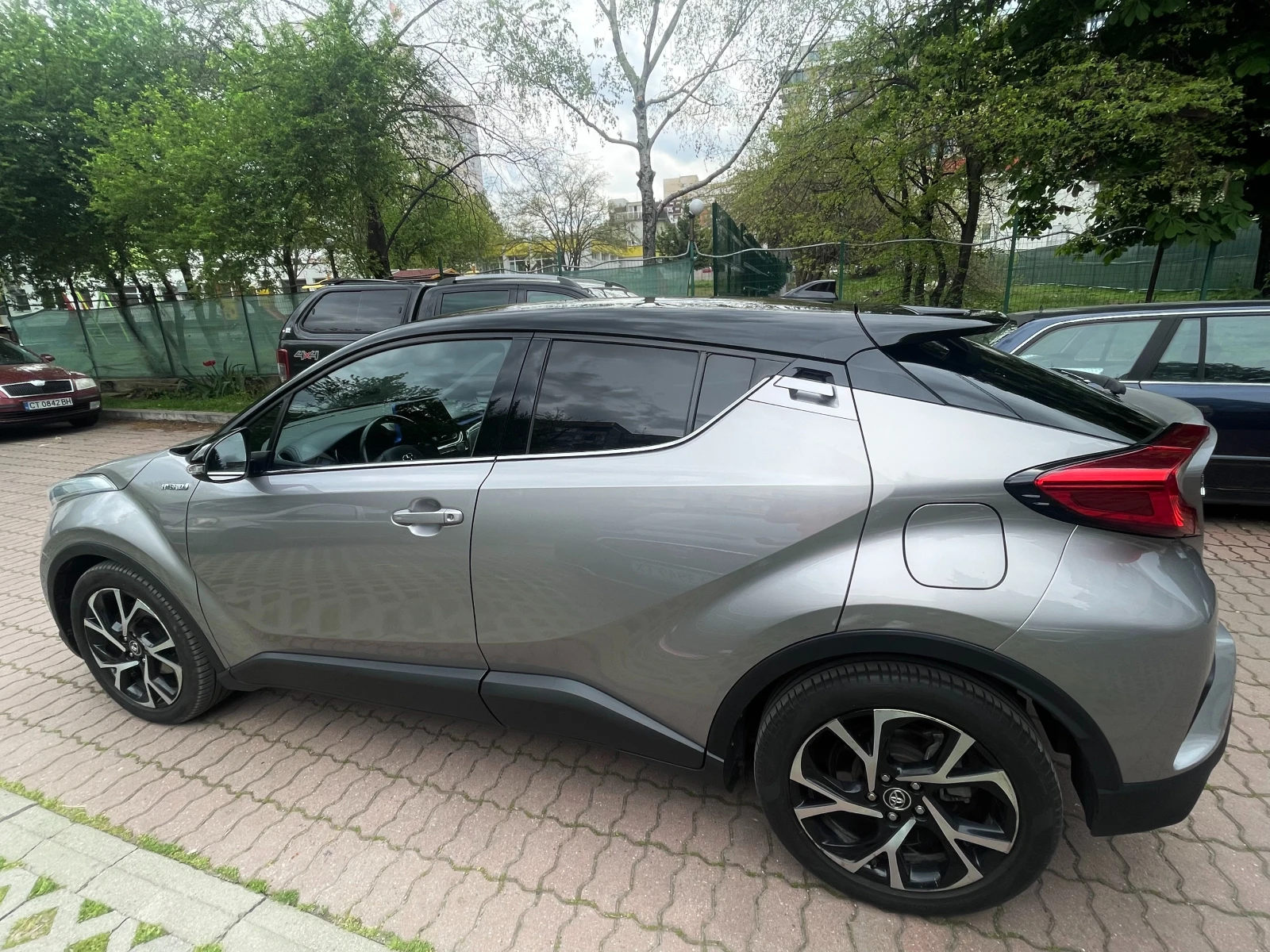 Toyota C-HR ГАРАНЦИЯ!