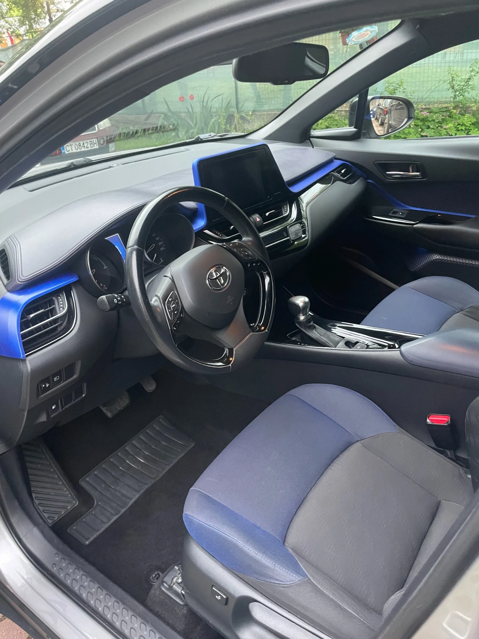 Toyota C-HR ГАРАНЦИЯ!, снимка 16 - Автомобили и джипове - 54361631