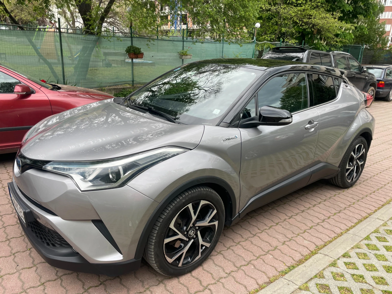 Toyota C-HR ГАРАНЦИЯ!, снимка 3 - Автомобили и джипове - 54361631