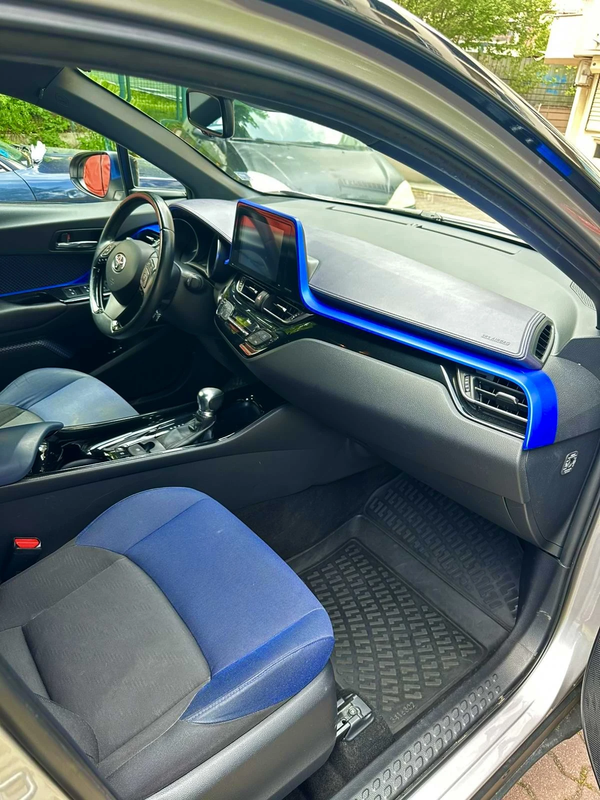 Toyota C-HR ГАРАНЦИЯ!, снимка 10 - Автомобили и джипове - 54361631