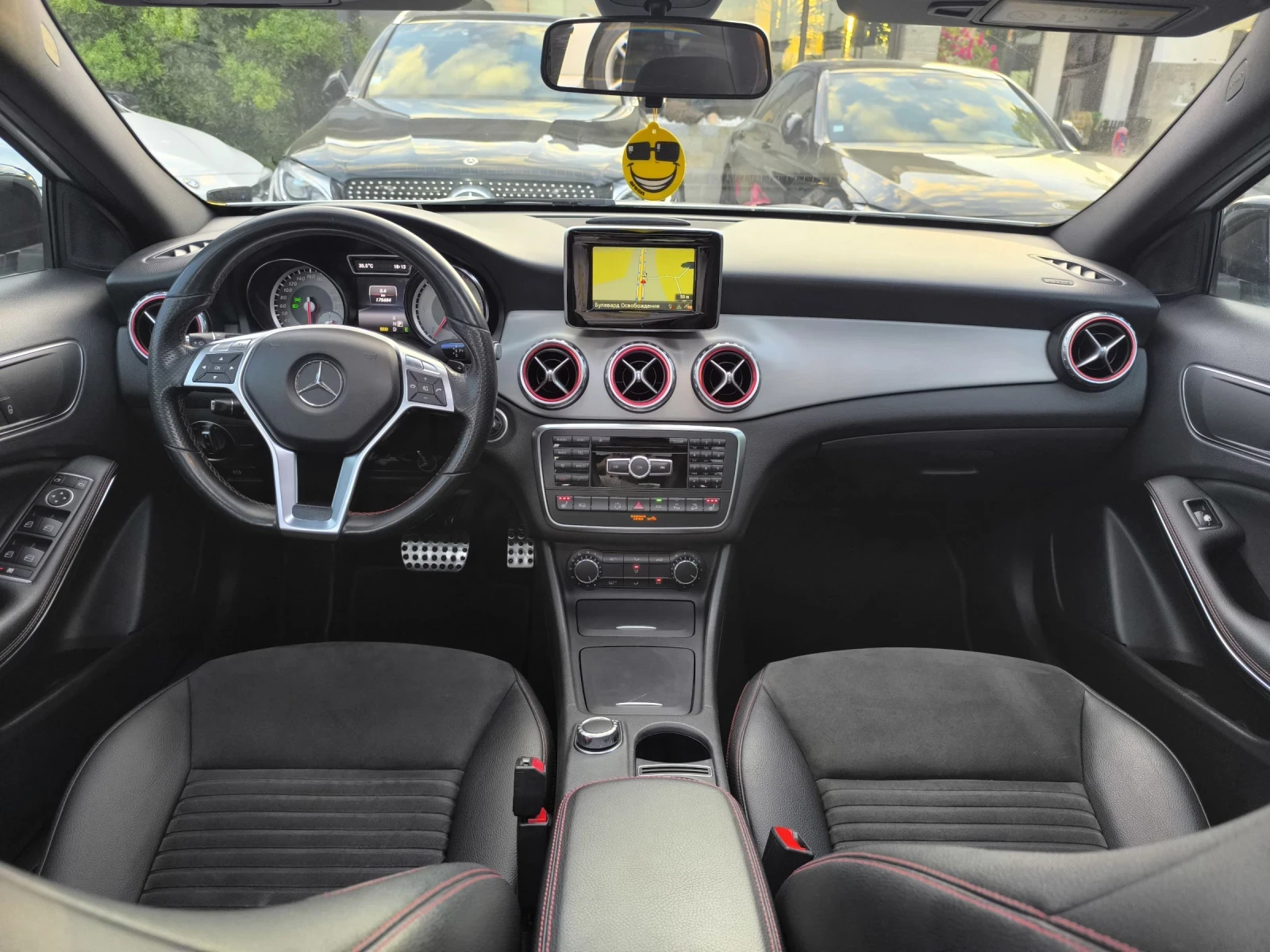 Mercedes-Benz GLA 220 CDI AMG LINE 4-MATIC PANORAMA, снимка 7 - Автомобили и джипове - 54722855