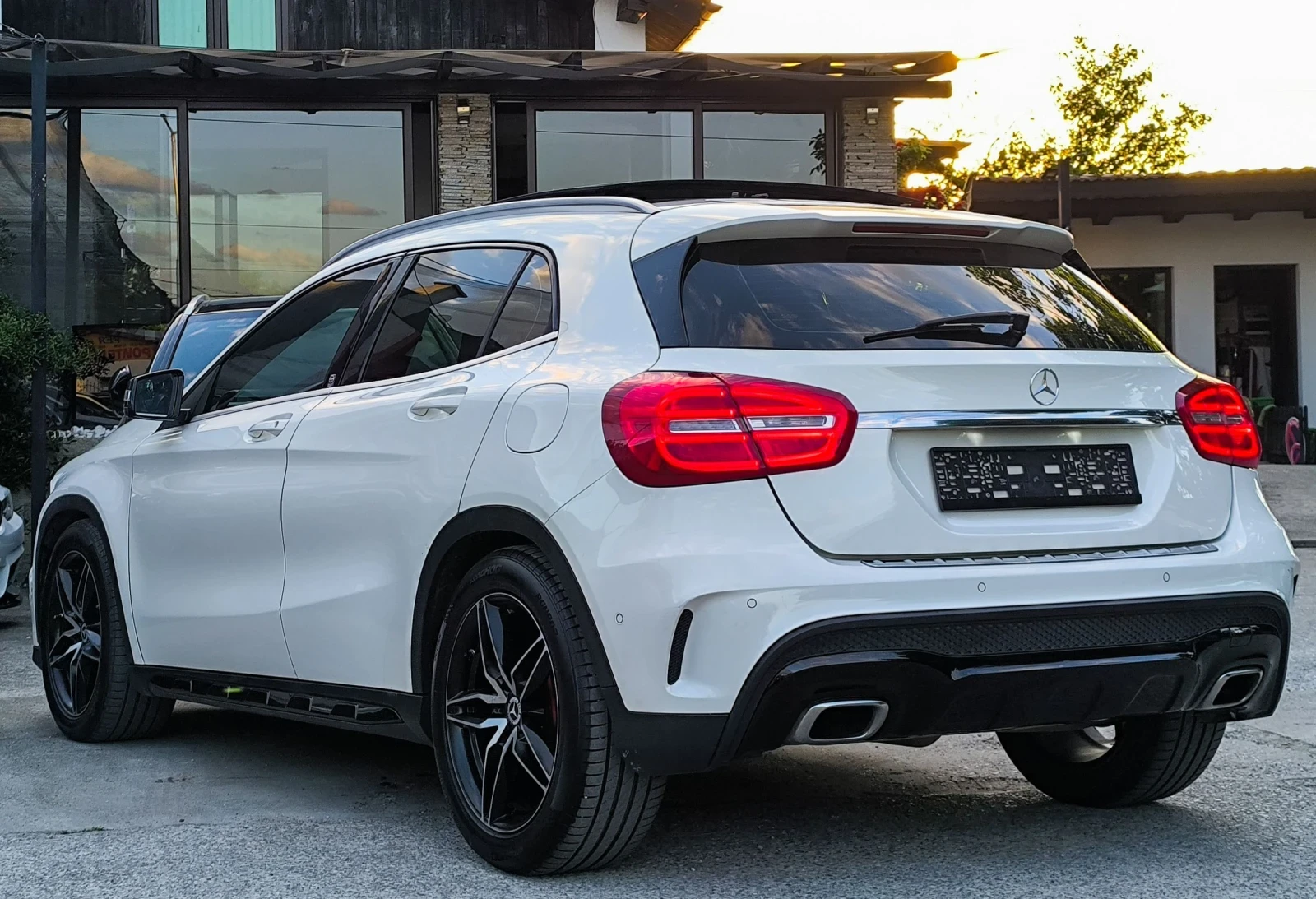 Mercedes-Benz GLA 220 CDI AMG LINE 4-MATIC PANORAMA, снимка 4 - Автомобили и джипове - 54722855