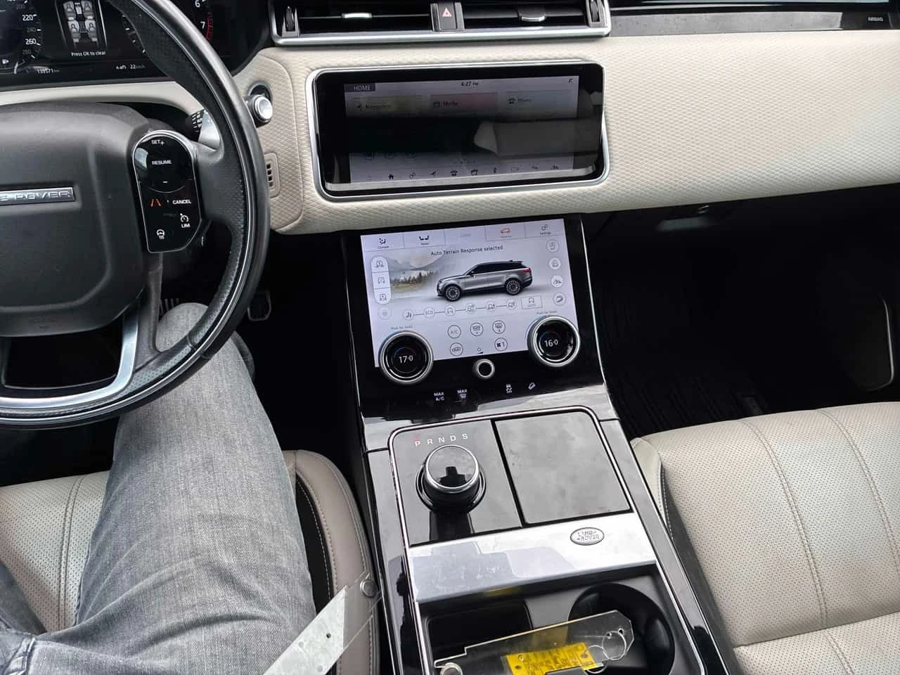 Land Rover Range Rover Velar * P380 SE * CARFAX * ПОДГРЕВИ * ПАНО * KEYLESS, снимка 9 - Автомобили и джипове - 54775230