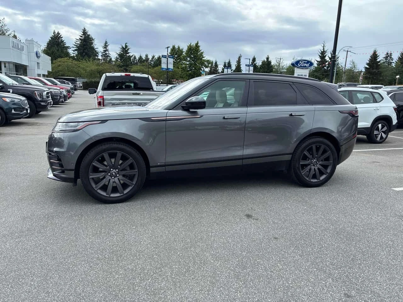 Land Rover Range Rover Velar * P380 SE * CARFAX * ПОДГРЕВИ * ПАНО * KEYLESS, снимка 2 - Автомобили и джипове - 54775230