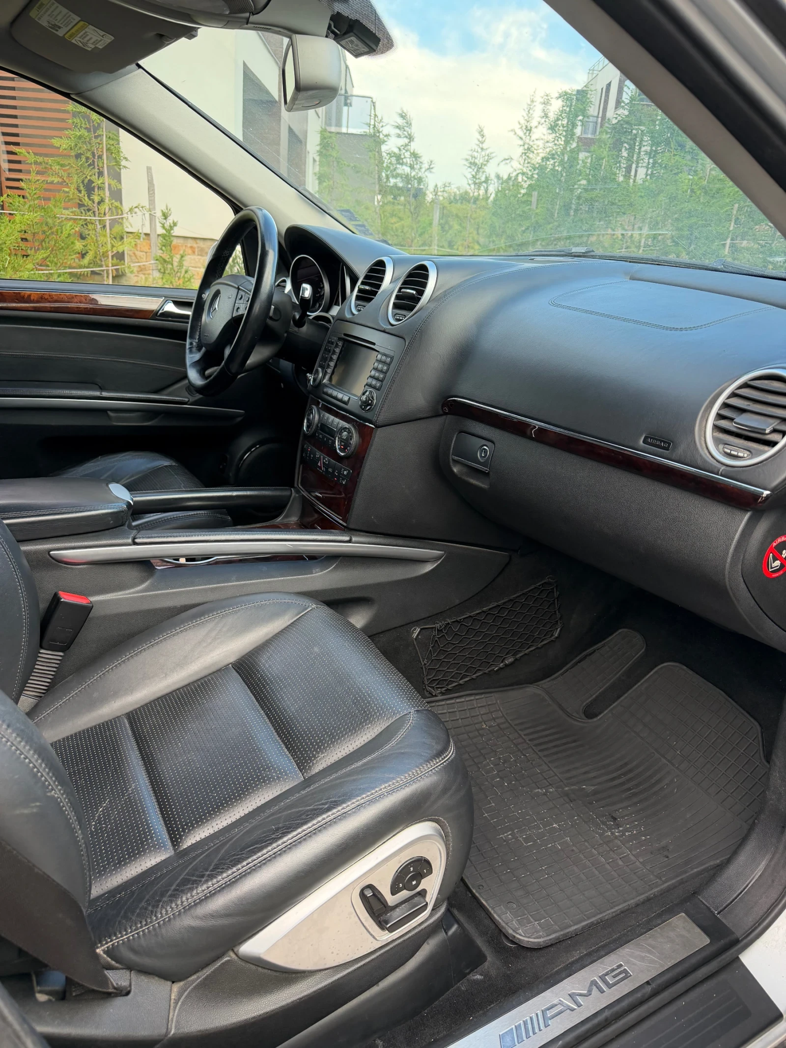 Mercedes-Benz ML 63 AMG Истински 63 AMG Топ Цена, снимка 11 - Автомобили и джипове - 54882806