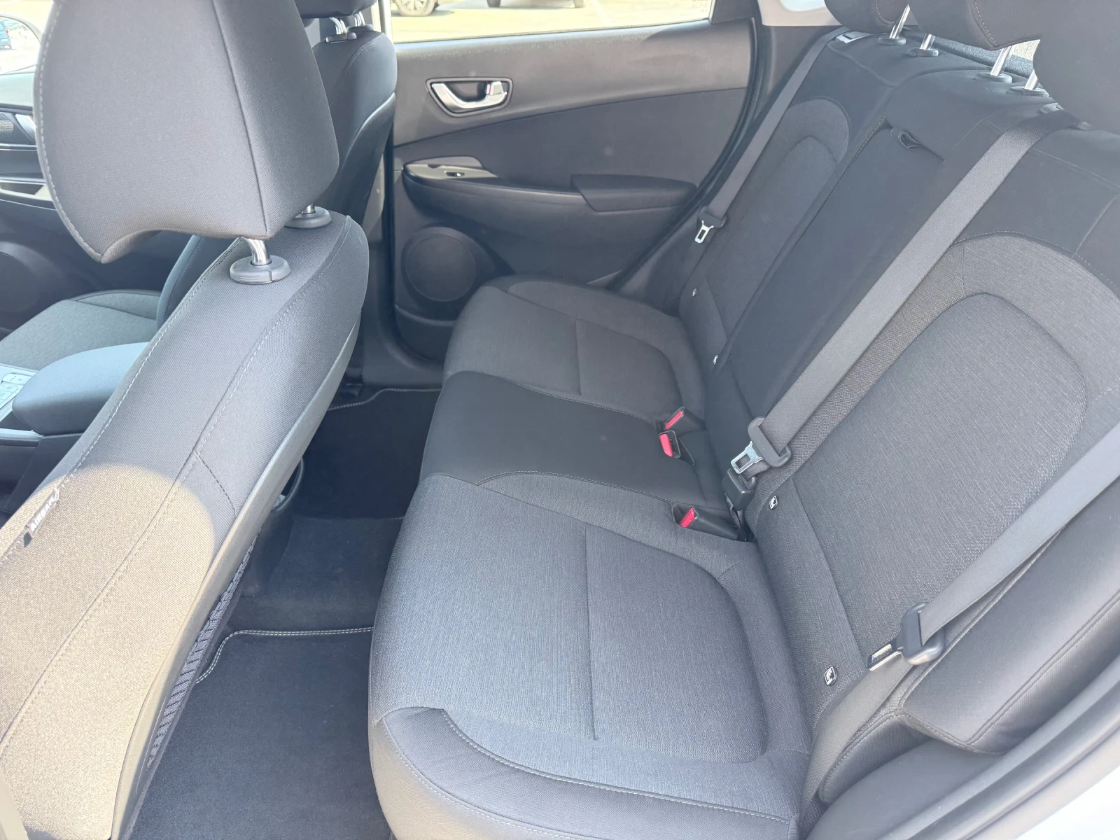 Hyundai Kona, снимка 9 - Автомобили и джипове - 55356825