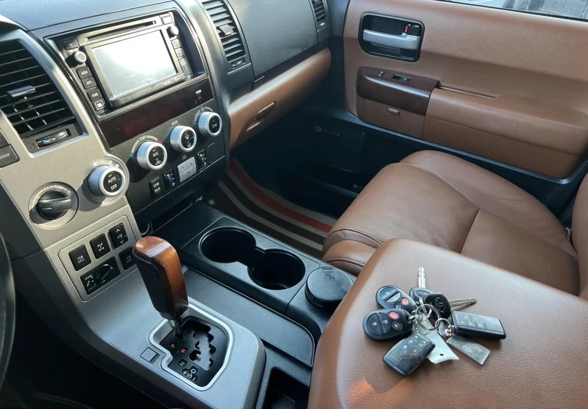 Toyota Sequoia PLATINUM * FACE * 5.7 * AWD * ОРАНЖЕВ САЛОН * , снимка 12 - Автомобили и джипове - 56056792