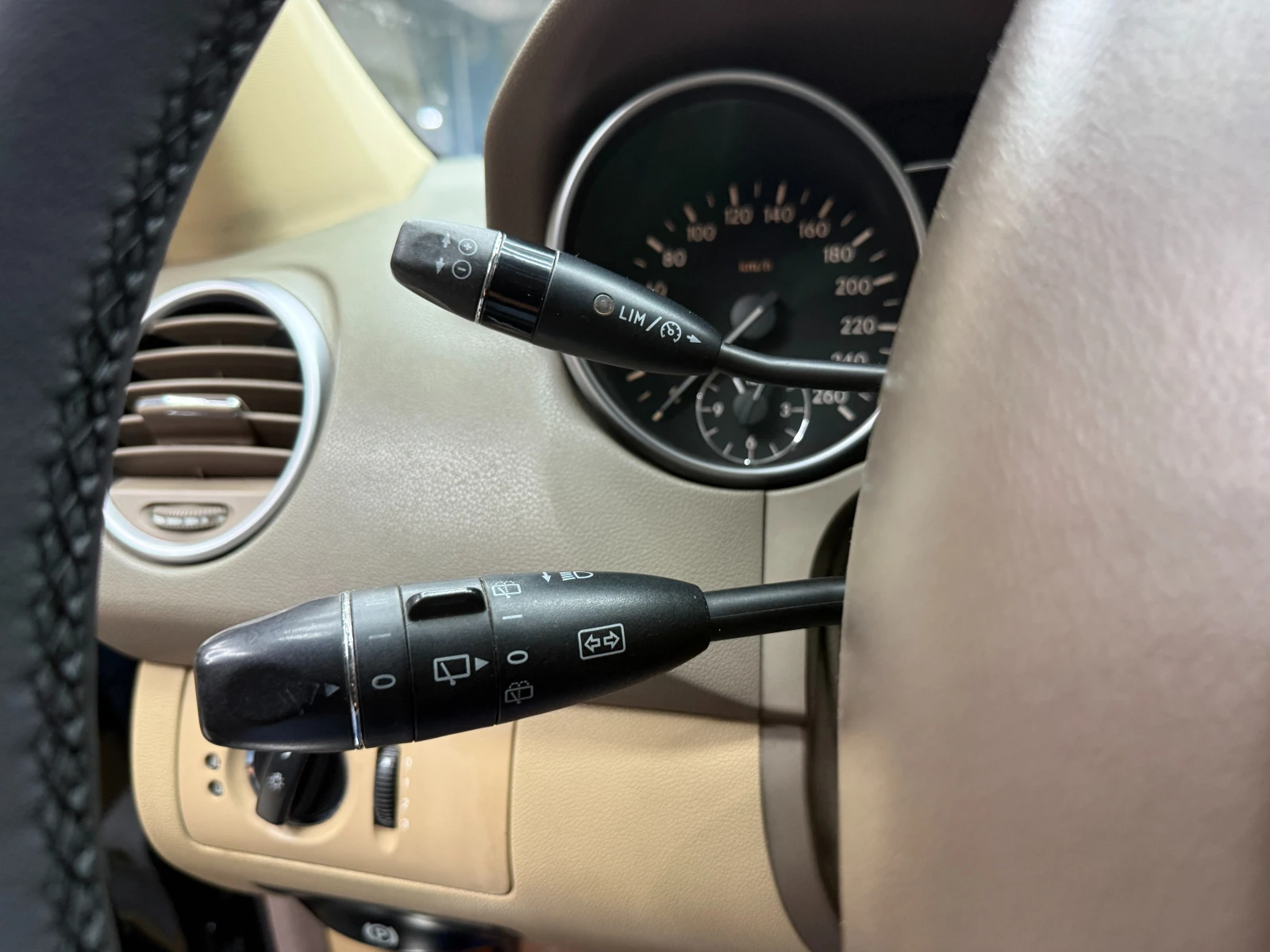 Mercedes-Benz ML 320 CDI 224кс, снимка 15 - Автомобили и джипове - 56115841