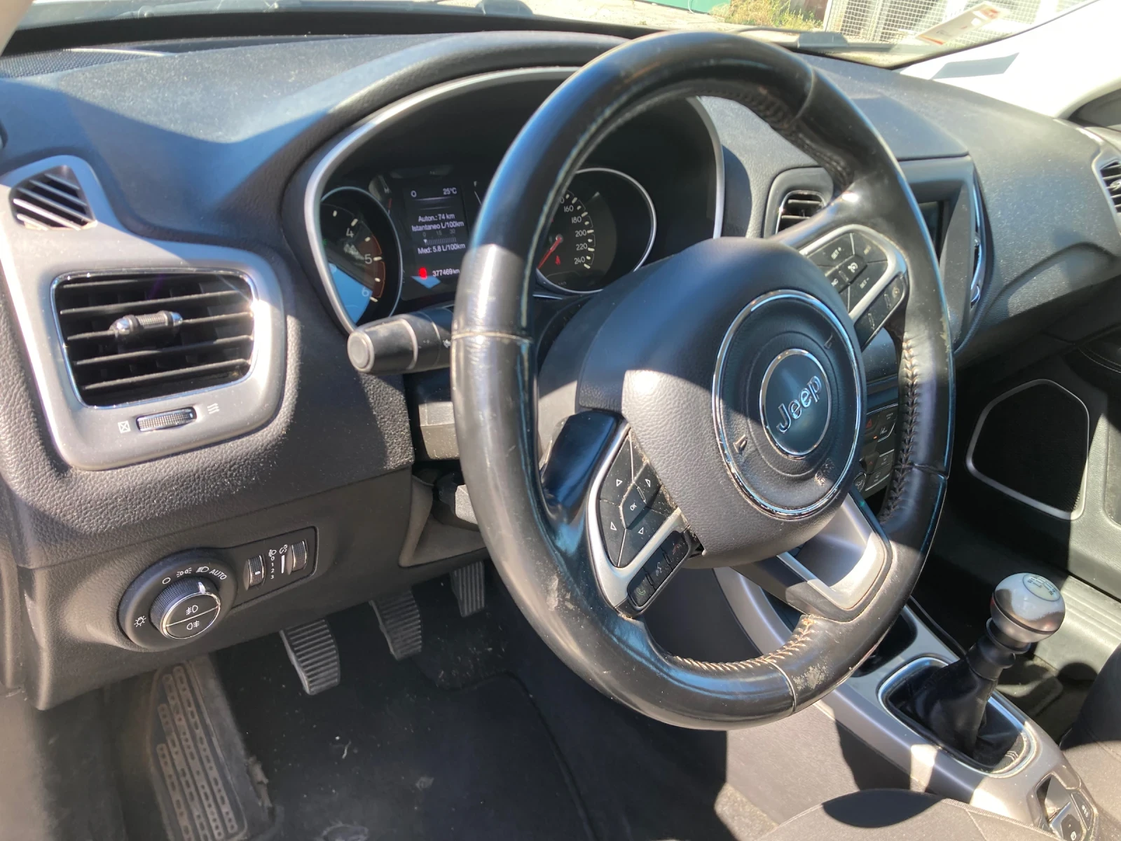 Jeep Compass 2.0 m-jet 140 konq 4x4 EVRO-6, снимка 10 - Автомобили и джипове - 56181203