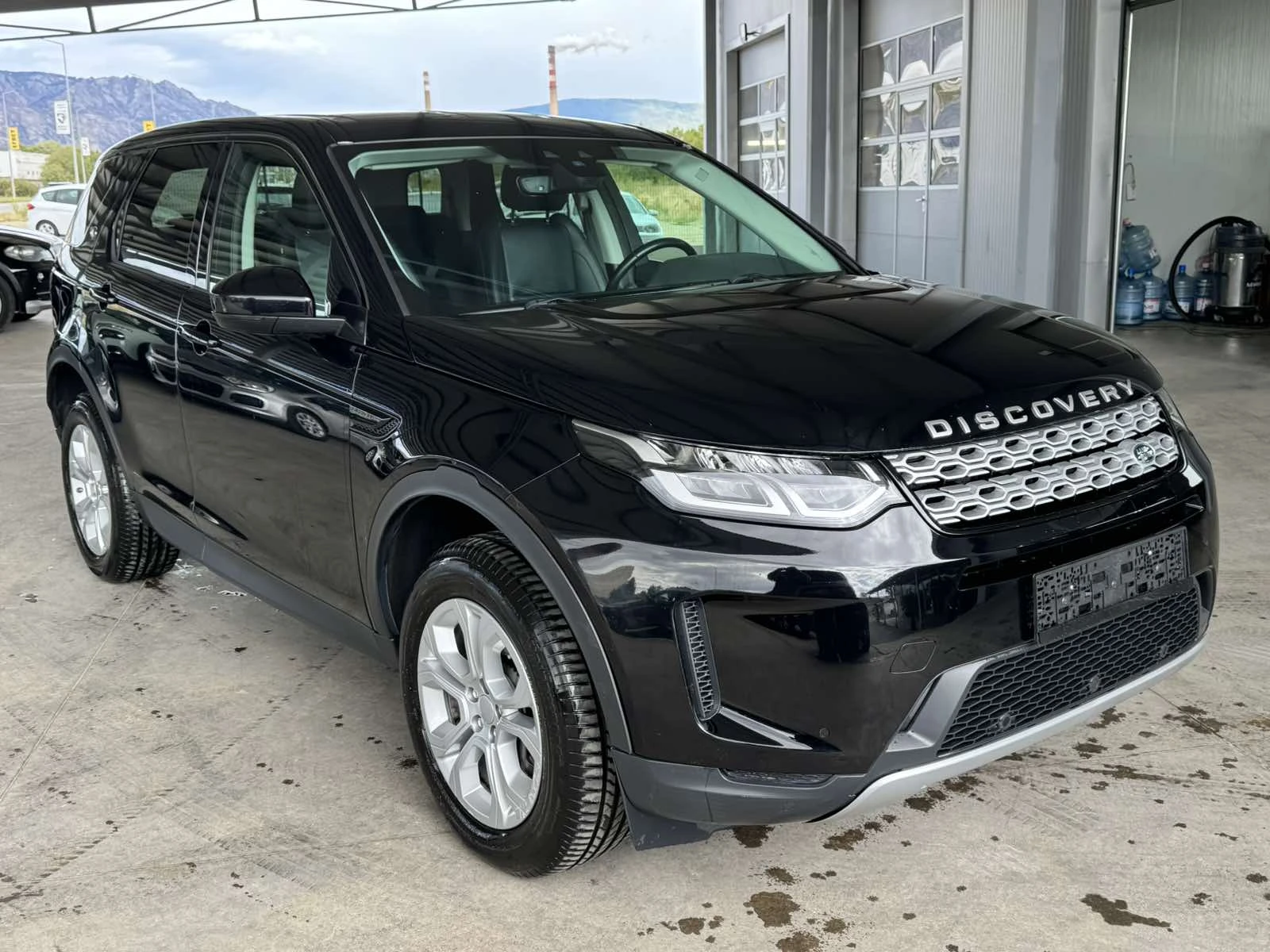 Land Rover Discovery Sport 2.0D* 150ps* 117хл.км* 7м* КОЖА* НАВИ* КАМЕРА, снимка 7 - Автомобили и джипове - 56193416
