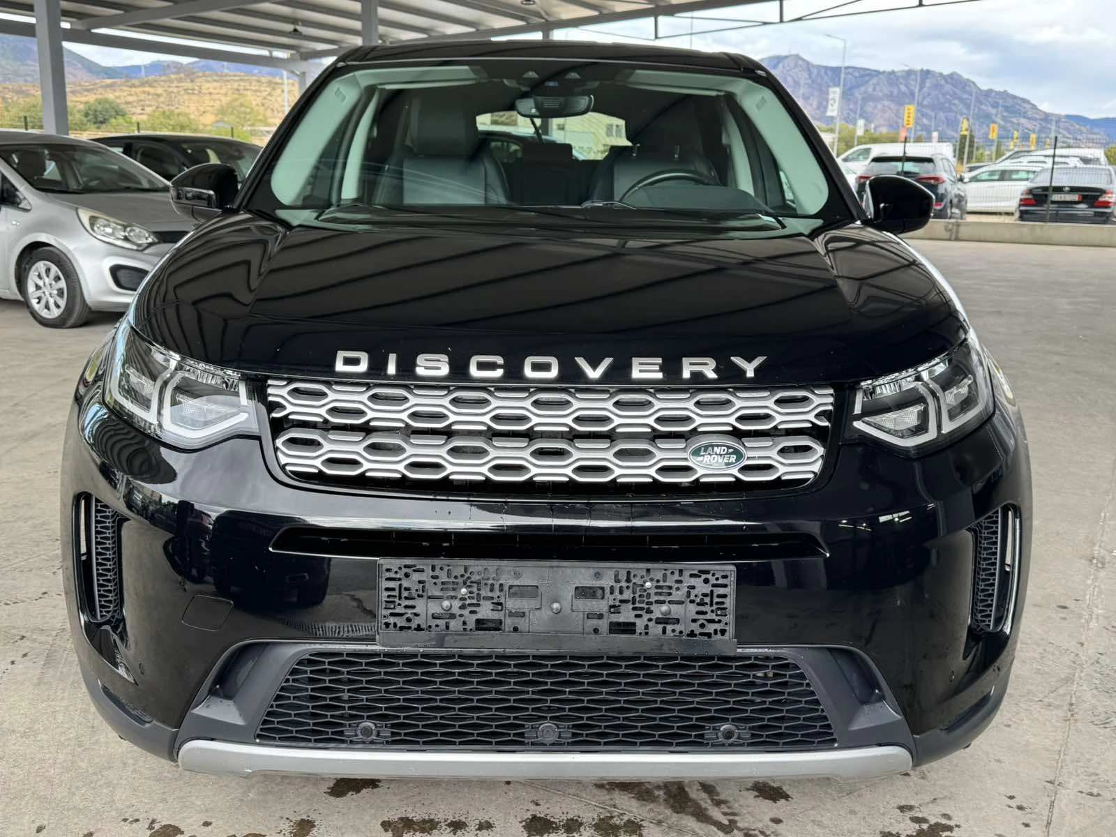 Land Rover Discovery Sport 2.0D* 150ps* 117хл.км* 7м* КОЖА* НАВИ* КАМЕРА, снимка 8 - Автомобили и джипове - 56193416