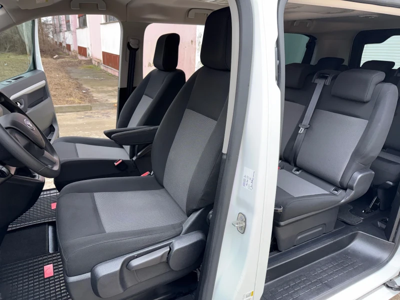 Toyota Proace 2.0 HDi 7+ 1, снимка 9 - Бусове и автобуси - 53296507