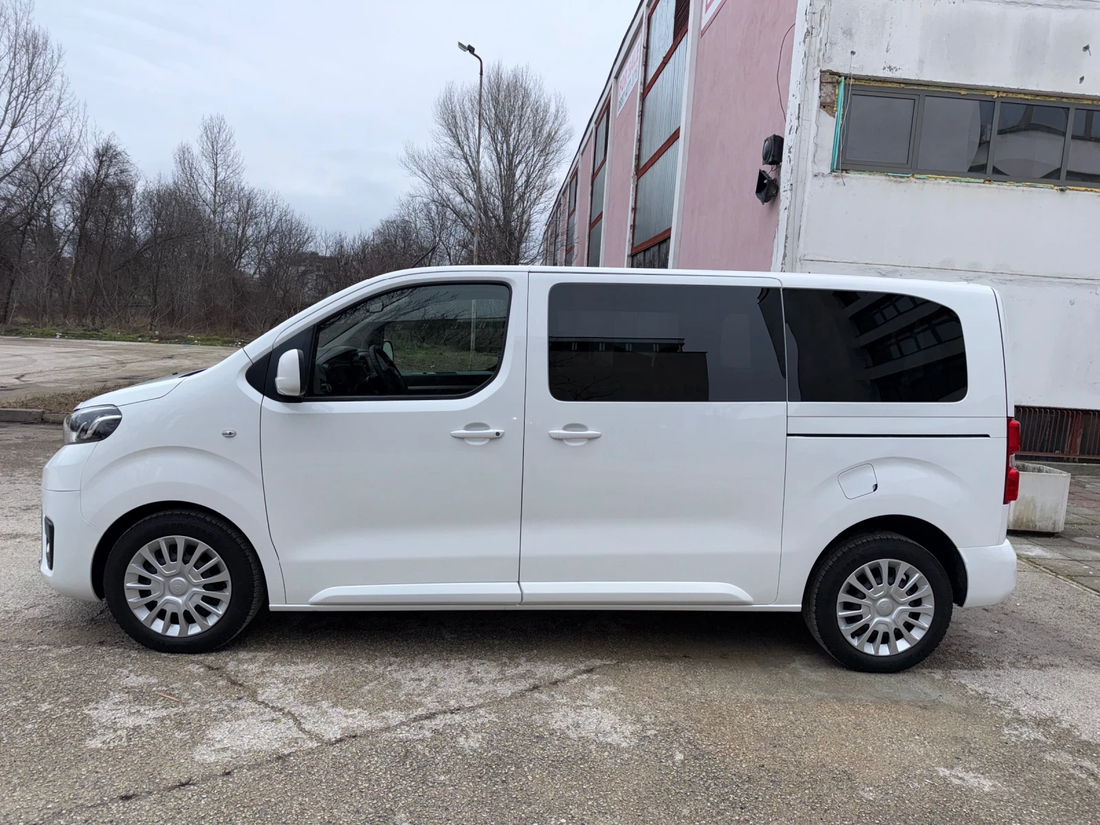 Toyota Proace 2.0 HDi 7+ 1 - изображение 2