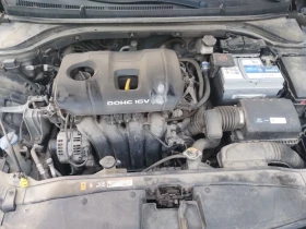 Hyundai Elantra 2.0  | Mobile.bg    12