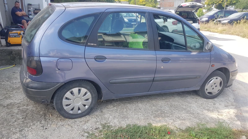 Renault Scenic 1, 6, снимка 3 - Автомобили и джипове - 47363693