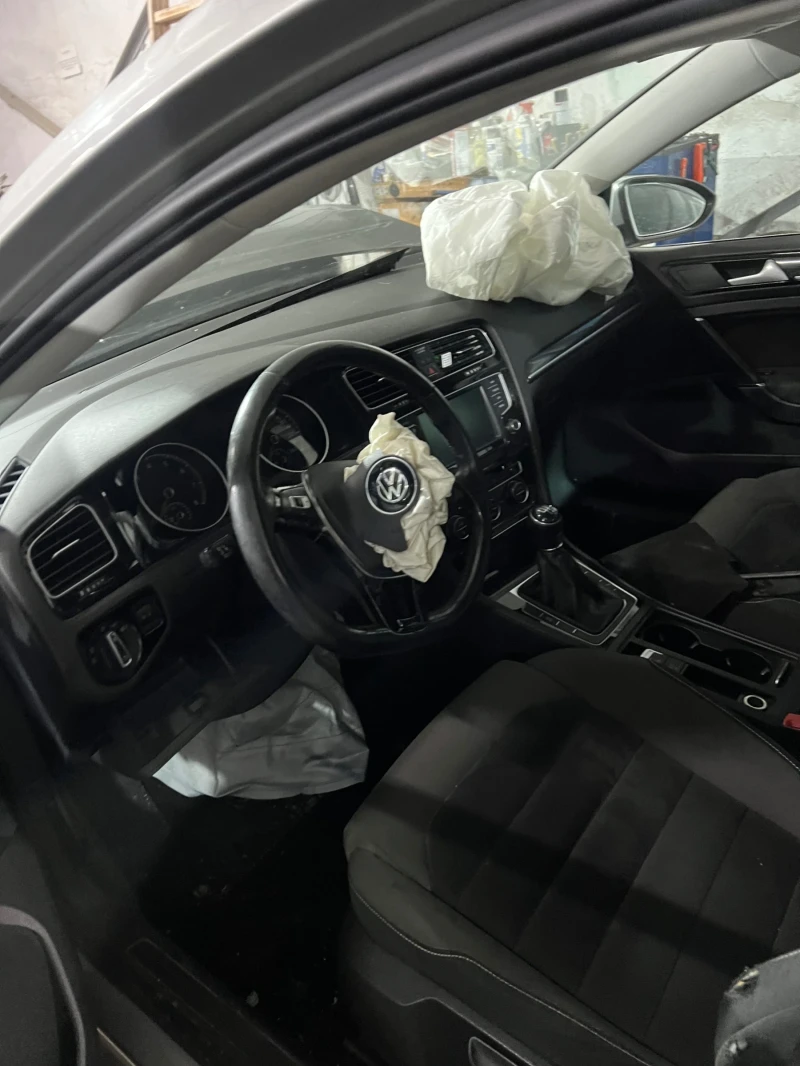 VW Golf 1.4TGI, снимка 6 - Автомобили и джипове - 48208161