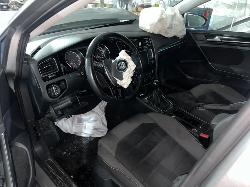 VW Golf 1.4TGI, снимка 11 - Автомобили и джипове - 48208161