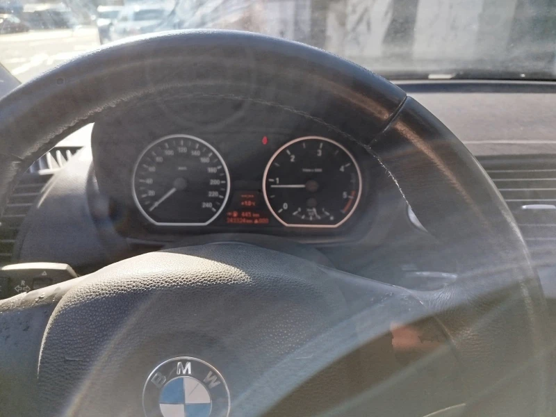 BMW 118 D, снимка 14 - Автомобили и джипове - 48370776