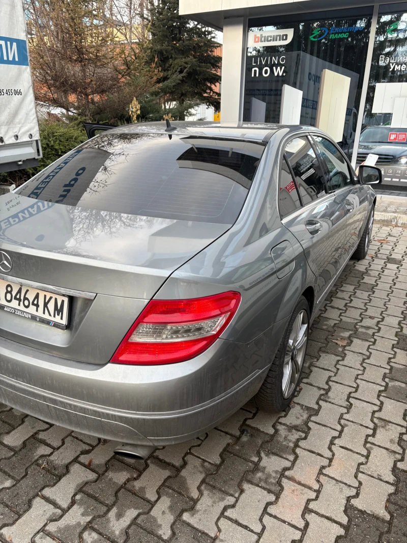 Mercedes-Benz C 320, снимка 3 - Автомобили и джипове - 48549367