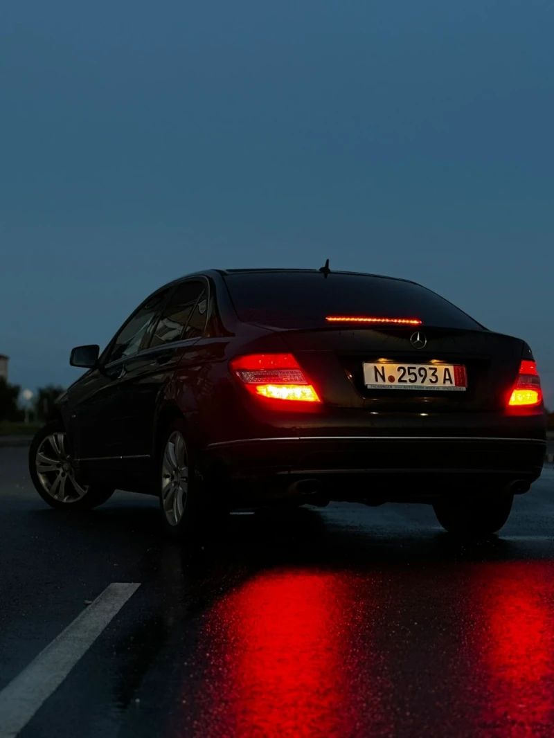 Mercedes-Benz C 350, снимка 3 - Автомобили и джипове - 49220928