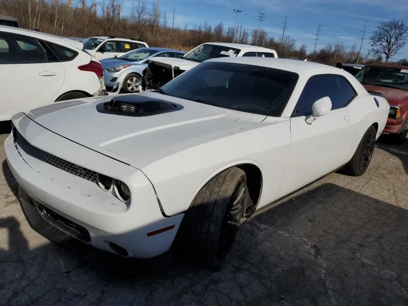 Dodge Challenger, снимка 3 - Автомобили и джипове - 49436631