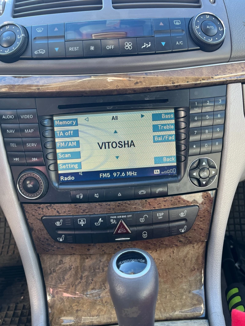 Mercedes-Benz E 350 4 Matic Avantgarde Facelift, снимка 11 - Автомобили и джипове - 50676617