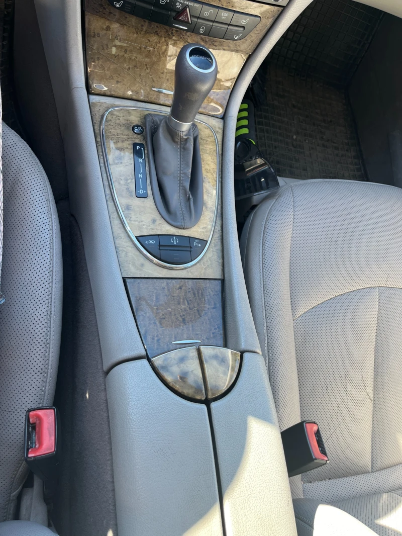 Mercedes-Benz E 350 4 Matic Avantgarde Facelift, снимка 12 - Автомобили и джипове - 50676617