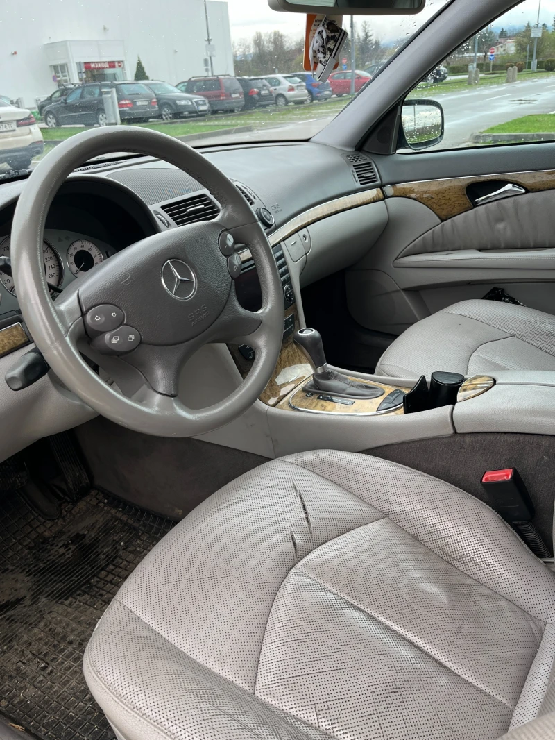 Mercedes-Benz E 350 4 Matic Avantgarde Facelift, снимка 10 - Автомобили и джипове - 50676617