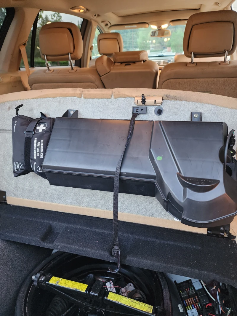 Mercedes-Benz R 350 Long AMG Harman, снимка 17 - Автомобили и джипове - 51914338