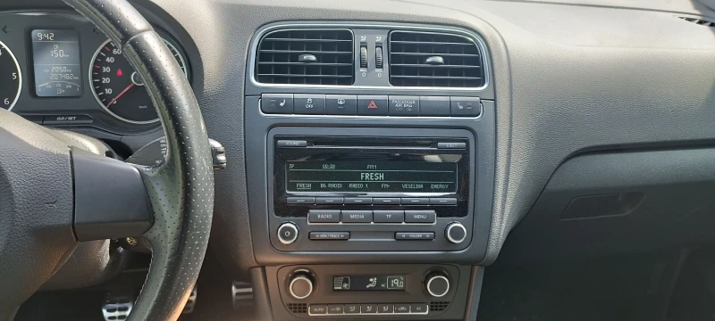 VW Polo Cross Polo 1.6 90hp, снимка 8 - Автомобили и джипове - 52554508