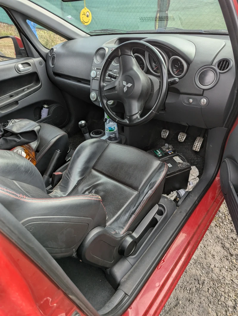 Mitsubishi Colt Десен волан, снимка 3 - Автомобили и джипове - 53035947