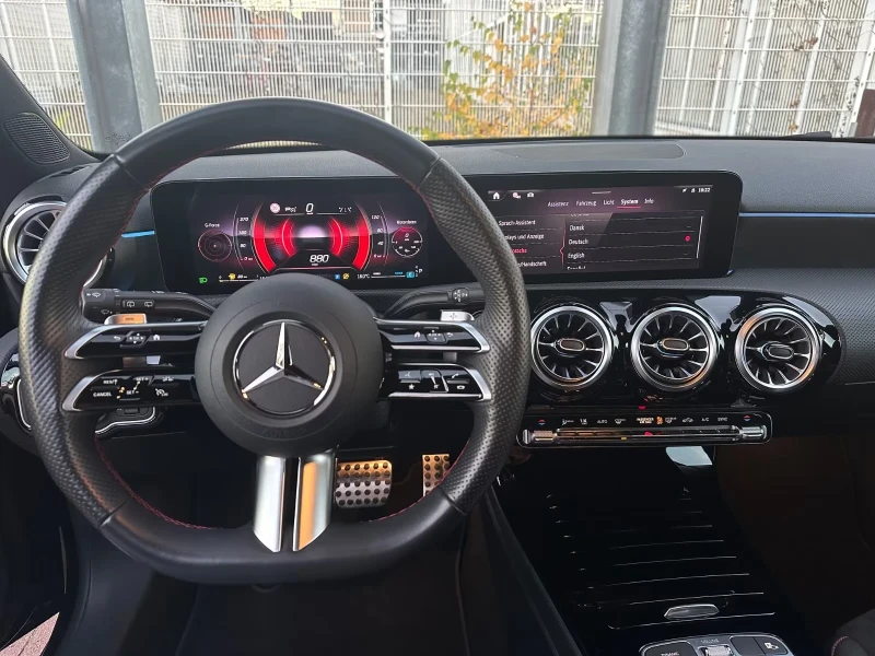 Mercedes-Benz A 200 AMG* Camera* Възможност за Лизинг, снимка 4 - Автомобили и джипове - 53284534