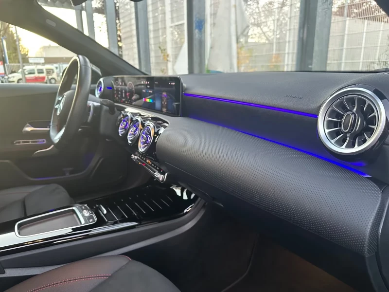 Mercedes-Benz A 200 AMG* Camera* Възможност за Лизинг, снимка 7 - Автомобили и джипове - 53284534