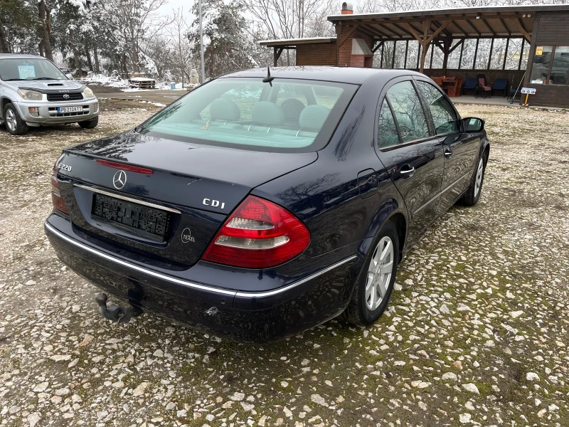 Mercedes-Benz E 220 CDI, снимка 5 - Автомобили и джипове - 53350525