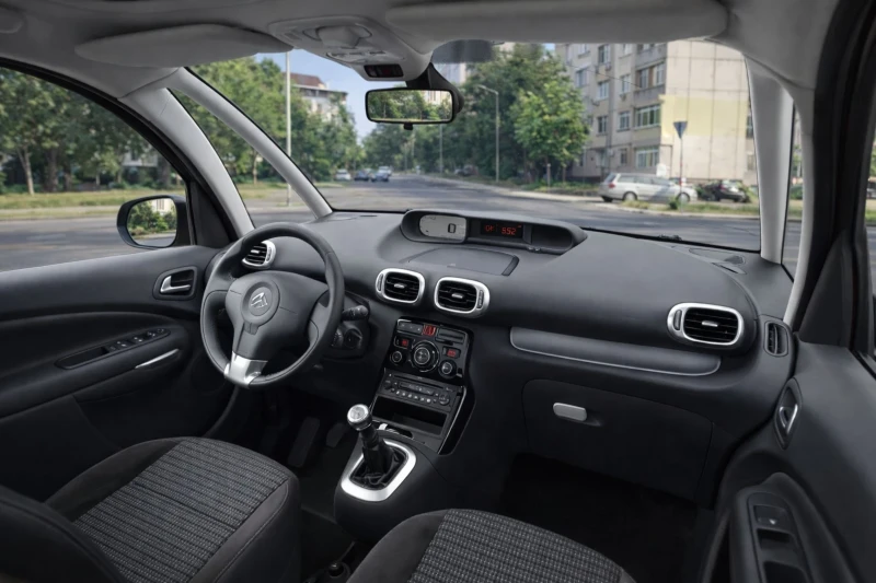 Citroen C3 Picasso, снимка 3 - Автомобили и джипове - 53572244