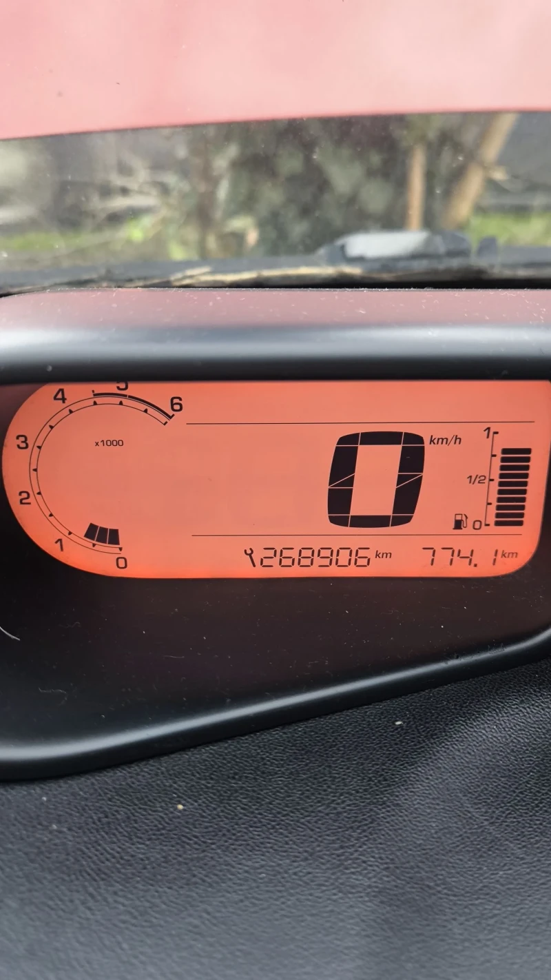 Citroen C3 Picasso, снимка 7 - Автомобили и джипове - 53572244