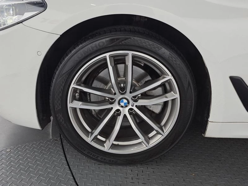 BMW 520 520d M Sport package| 190к.с.| ВКЛ.ТЕХНОТЕСТ, снимка 5 - Автомобили и джипове - 55573584