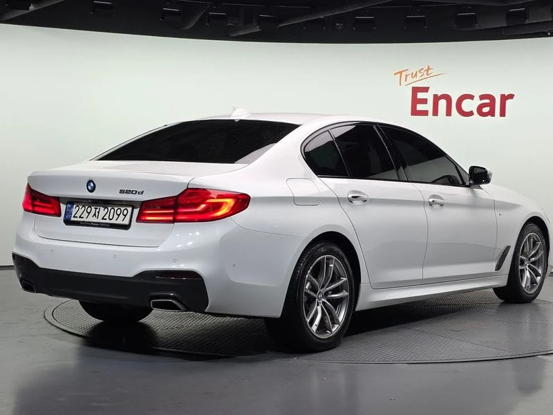 BMW 520 520d M Sport package| 190к.с.| ВКЛ.ТЕХНОТЕСТ, снимка 2 - Автомобили и джипове - 55573584