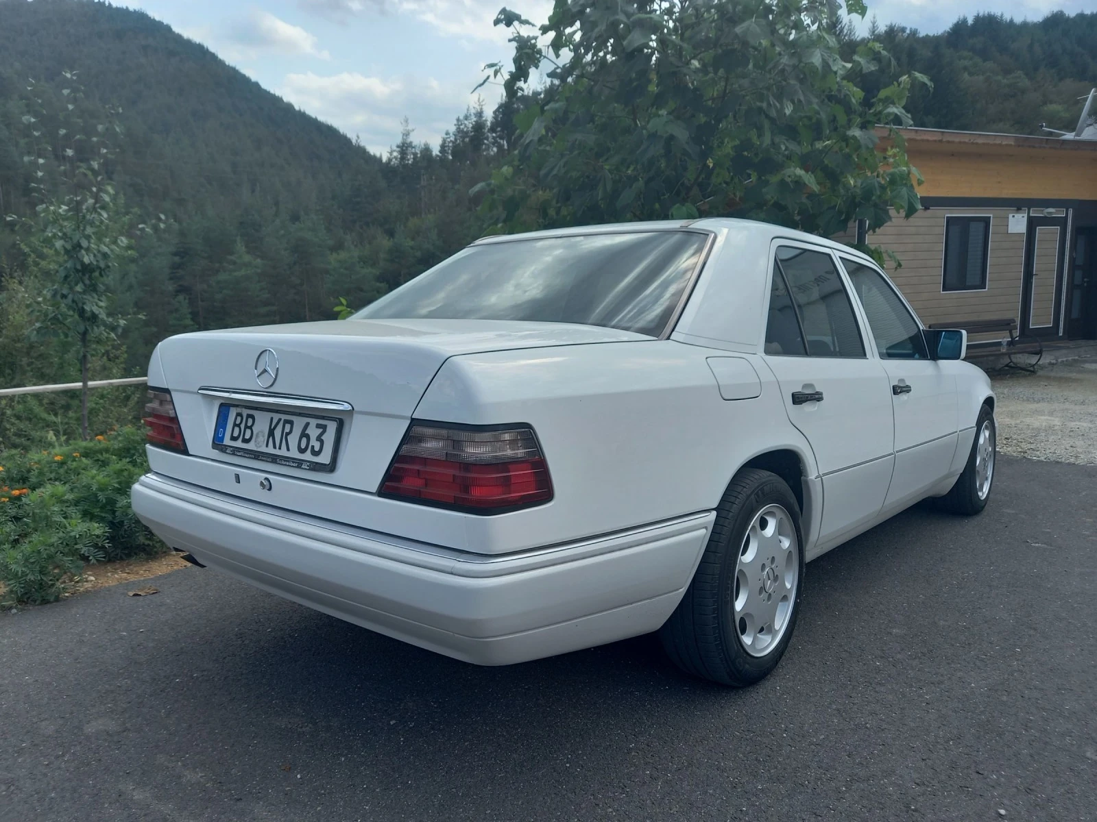 Mercedes-Benz E 200 W 124 - изображение 5