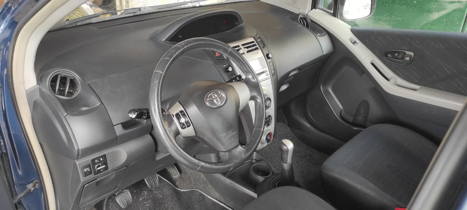 Toyota Yaris 1.3 vvti - изображение 8