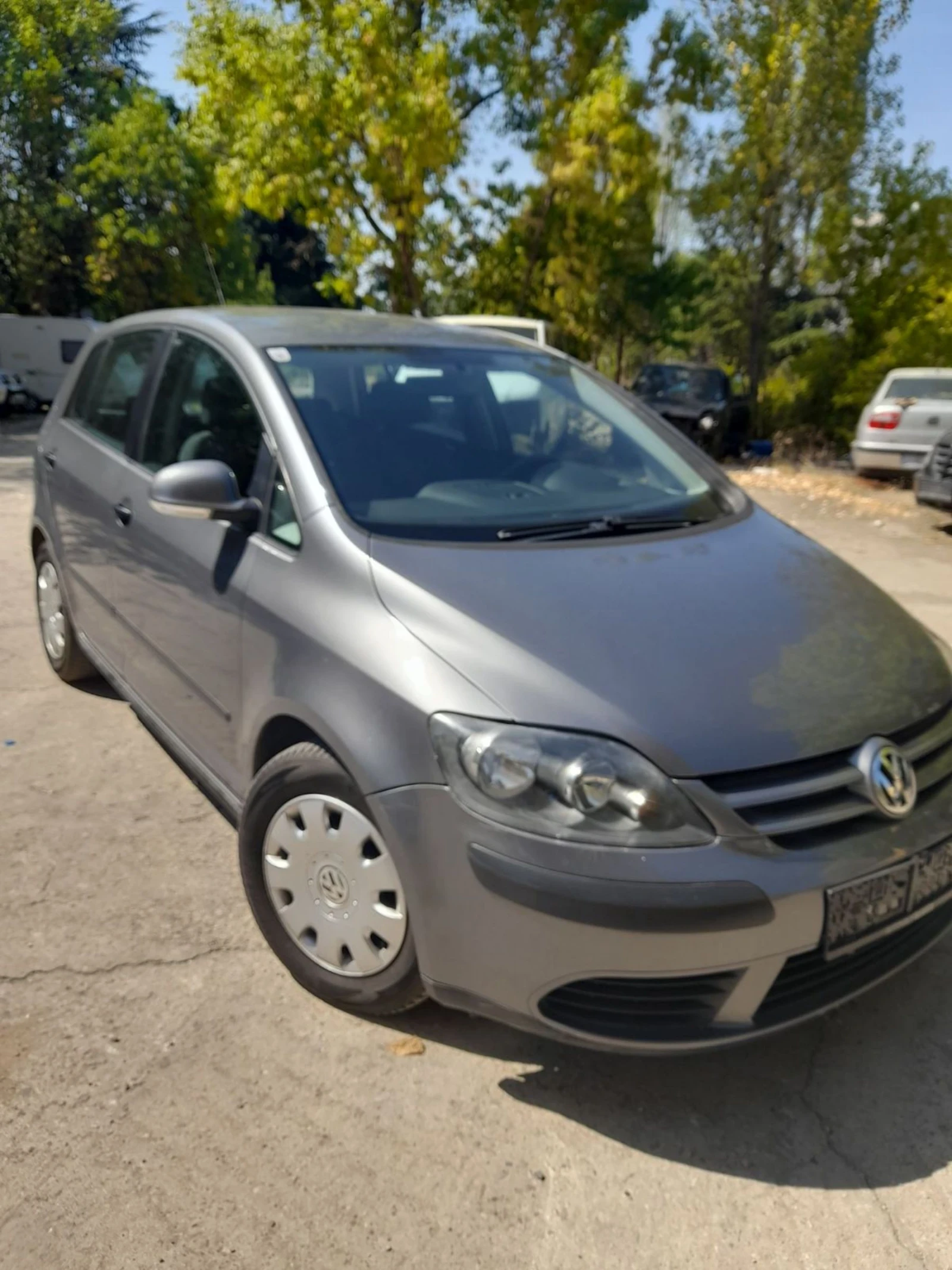 VW Golf Plus 1.9 TDI 90 к.с - изображение 3