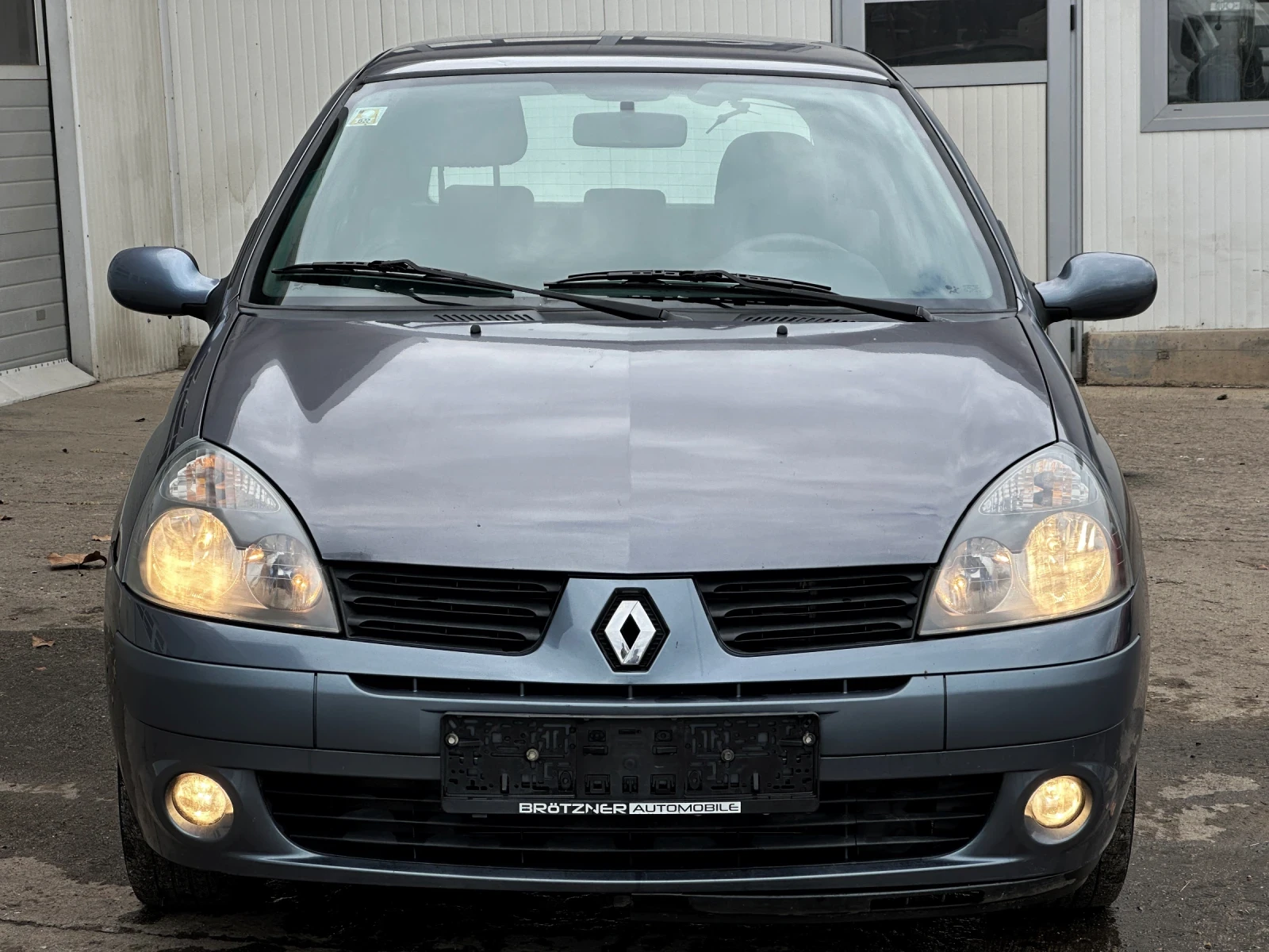 Renault Clio 1.5dCi* КЛИМА - изображение 2