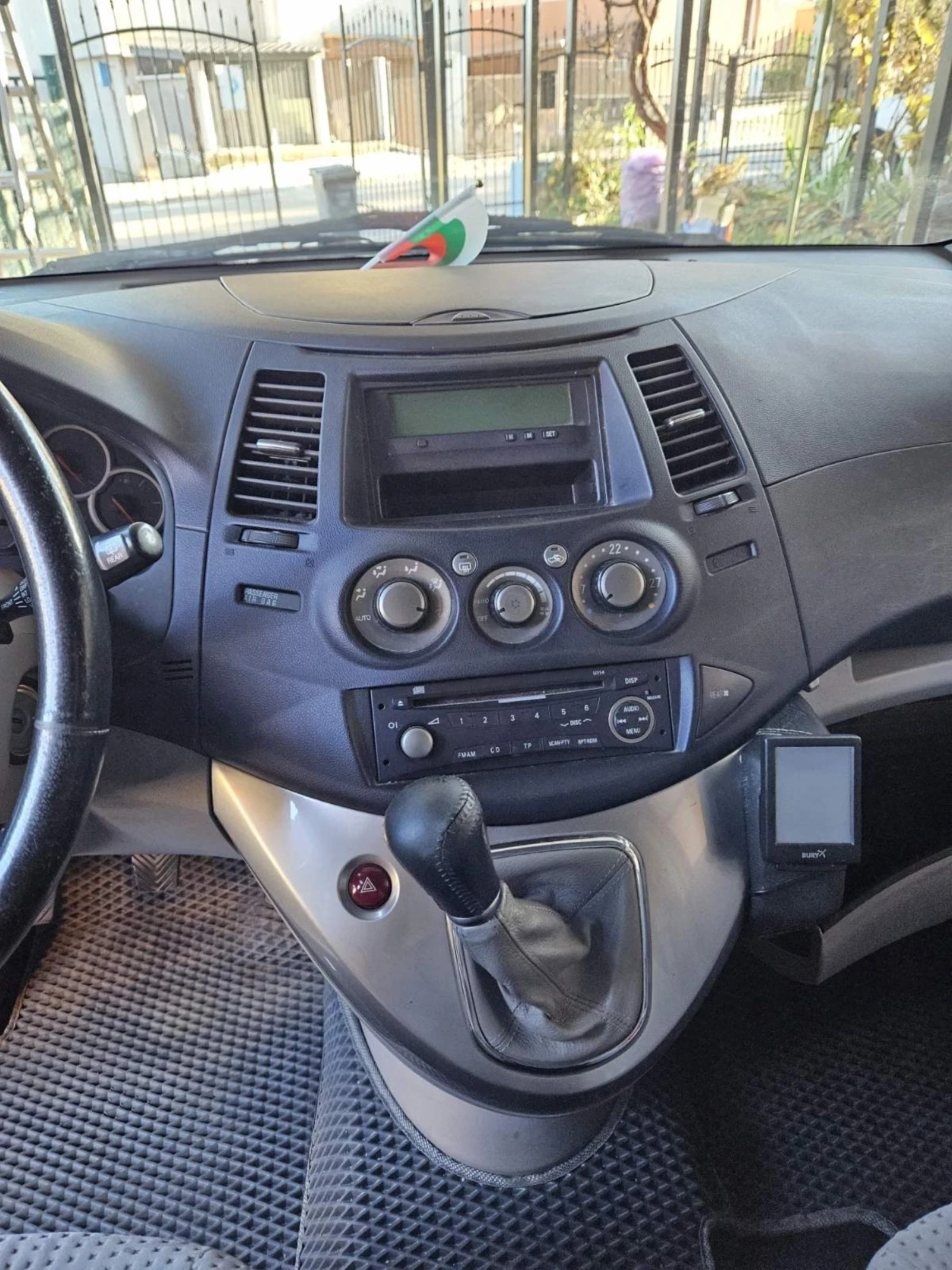 Mitsubishi Grandis Mitsubishi grandis 2.4 165 kc газ - изображение 7