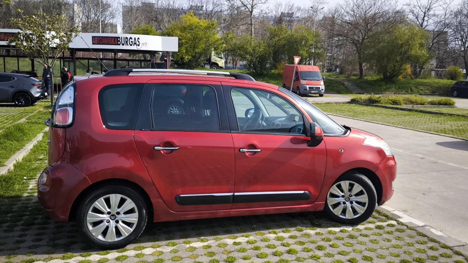 Citroen C3 Picasso, снимка 3 - Автомобили и джипове - 54195449