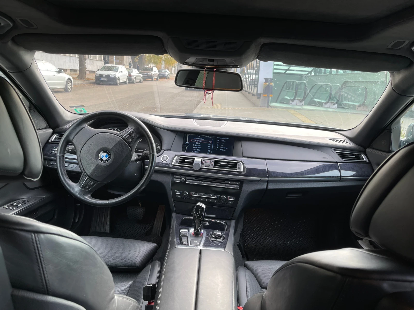 BMW 750 iL X-drive, снимка 5 - Автомобили и джипове - 54542558
