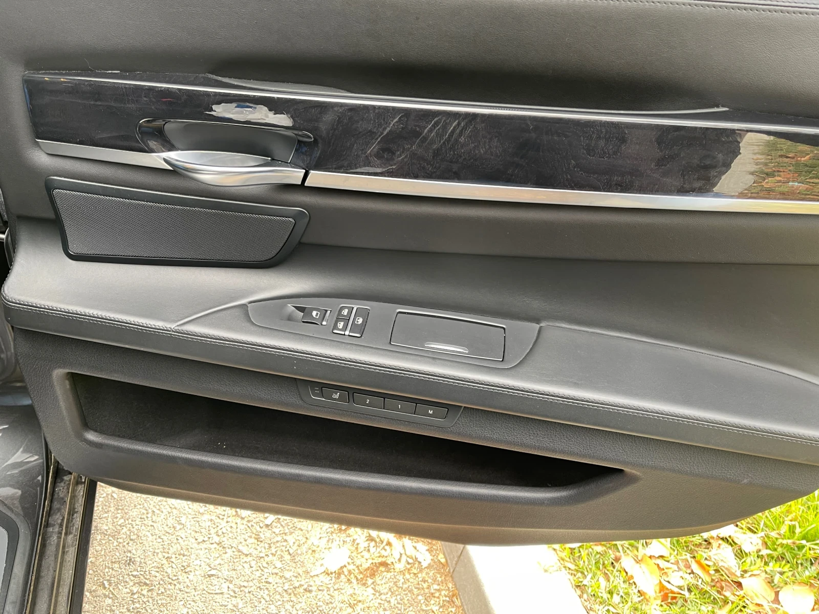 BMW 750 iL X-drive, снимка 13 - Автомобили и джипове - 54542558