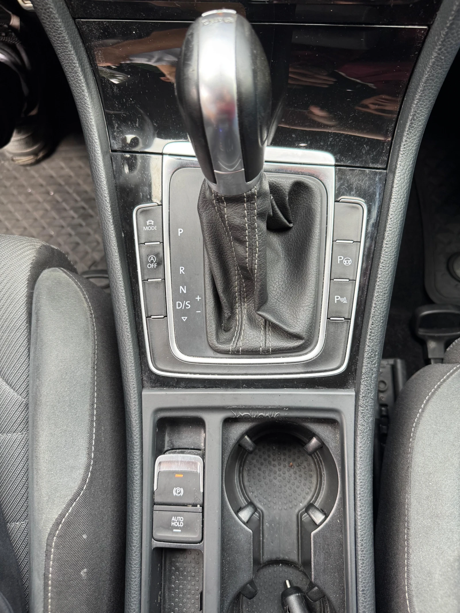 VW Golf, снимка 17 - Автомобили и джипове - 54675227