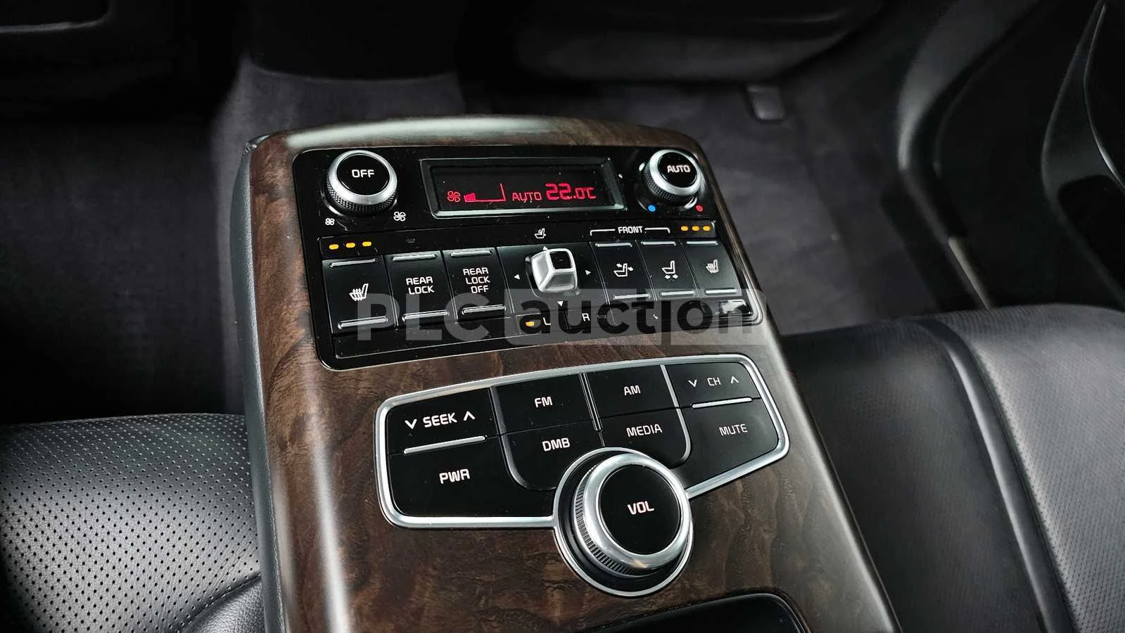Kia K9 3.3| КАМЕРА| ОБДУХ| ПОДГРЕВ НА ВОЛАНА| ТЕХНОТЕСТ, снимка 14 - Автомобили и джипове - 54748226